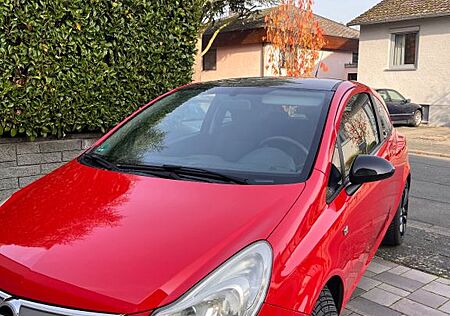 Opel Corsa Rentnerfahrzeug TÜV Neu Scheckheftgepflegt