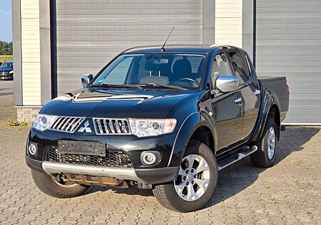 Mitsubishi L200 2.5 D Doppelkabine 4WD Klima AHK Automatik