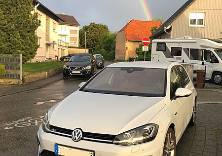 VW Golf Volkswagen 1.5 TSI ACT DSG Highline R-Line