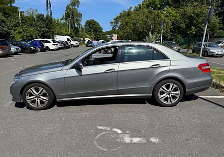 Mercedes-Benz E 350 BlueTEC AVANTGARDE Autom. AVANTGARDE