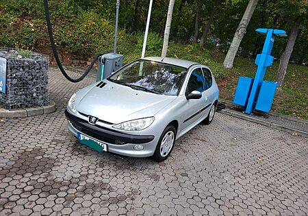 Peugeot 206 1.4L |TÜV Fast Neu 04/2027 138000KM