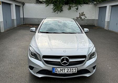 Mercedes-Benz CLA 180 Urban Urban