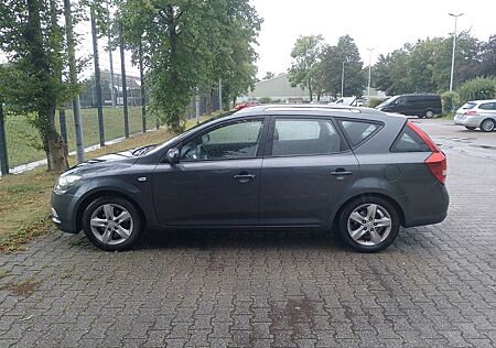 Kia Cee'd / Ceed 1.4 CVVT Spirit Sporty Wagon Spirit