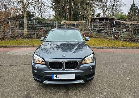 BMW X1 sDrive20i /Sport Automatik/Navi/Panorama