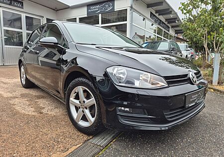 VW Golf Volkswagen VII Lim. Comfortline Parkasisst 2-Besitz