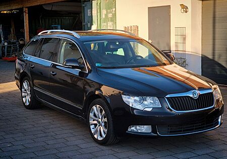 Skoda Superb 3.6 V6 DSG 4x4 Elegance Combi Elegance