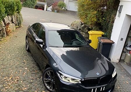 BMW M550i xDrive A -