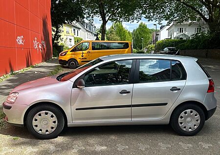 VW Golf Volkswagen 1.6 Trendline Trendline