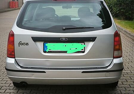 Ford Focus 1,6 Ghia X Autom. Ghia X