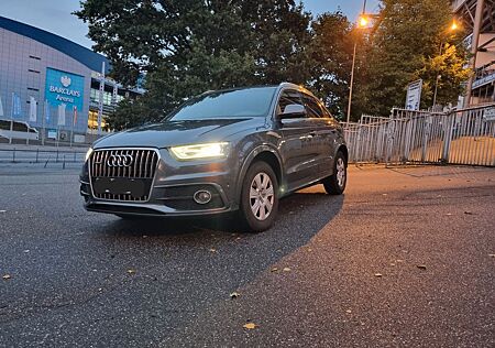 Audi Q3 2.0 TFSI S tronic quattro -