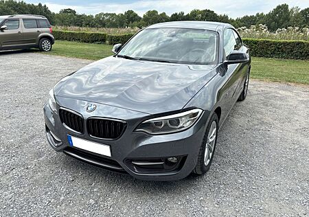 BMW 220i Steptronic Coupé Sport Line Sport Line