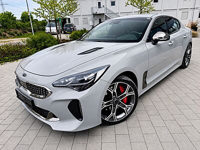 Kia Stinger GT 3.3 V6 4WD LED LEDER KAM NAVI