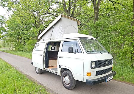 Volkswagen T3 Bulli mit seltener Eckbank und Aufstelldach