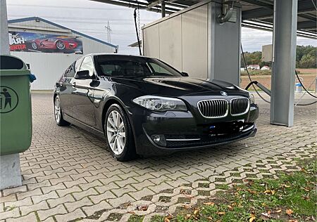 BMW 523