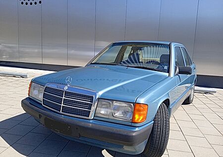 Mercedes-Benz 190 E