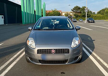 Fiat Grande Punto 1.4 8V Dynamic Bj. 2009 Benzin