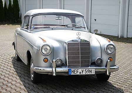 Mercedes-Benz 220 220S Ponton Coupé wenig km