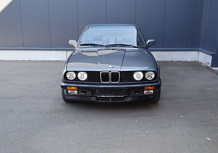 BMW 325i E30 Cabrio | 1.Hand | H-Zulassung | TÜV NEU