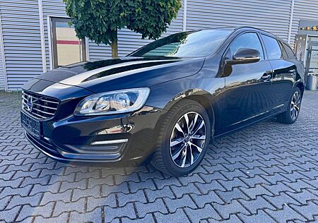 Volvo V60 Linje Svart - LEDER + NAVI + 4x SHZ + SHD