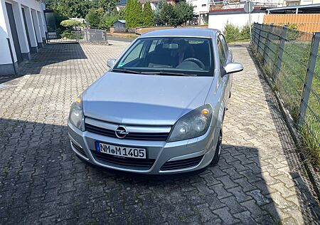 Opel Astra Caravan 1.6 Twinport - Anhängerkupplung