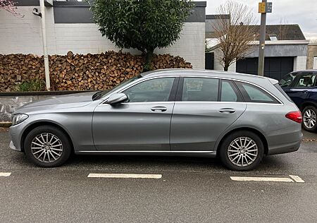 Mercedes-Benz C 220 CDI 4MATIC T Autom. -
