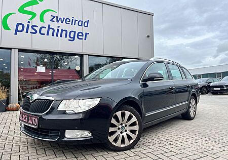 Skoda Superb Combi Elegance AHK/Bi-Xenon/Navi/PDC