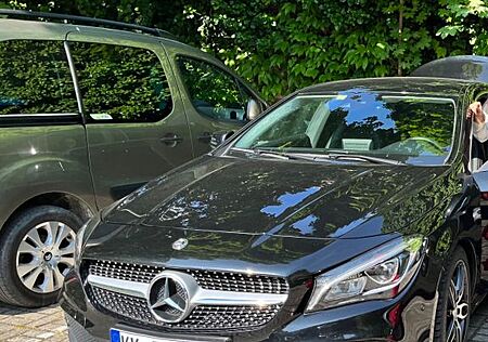 Mercedes-Benz CLA 180 CLA180*AMG-PAKET*R18*NAVI*PDC*SHZ*