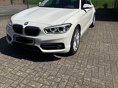 BMW 120i Sport Line 8-fach bereift inkl. Felgen