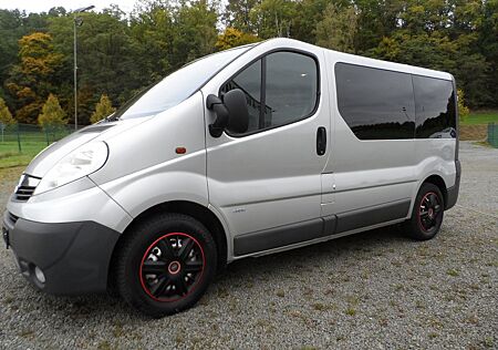 Opel Vivaro Kombi L1H1 2,9t 9 SITZE , TÜV NEU , AHK
