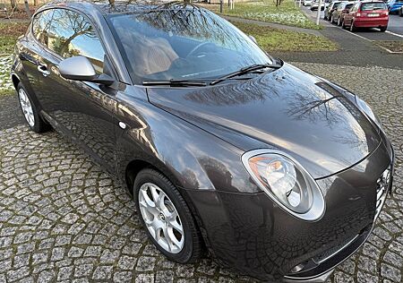 Alfa Romeo MiTo 1.4 8V Navi Leder Xenon 1.Hand TÜV+Insp.NEU