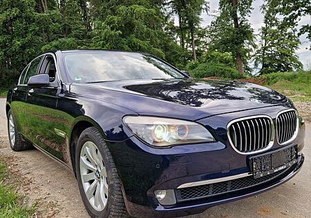 BMW 740i A - blaumet.