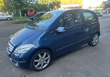 Mercedes-Benz A 170 AVANTGARDE Autotronic/Navi/PDC/AHK/TÜV neu