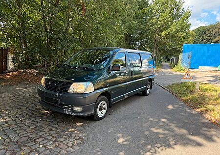 Toyota Hiace D4D LANG