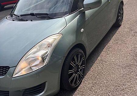 Suzuki Swift Sportlicher , wenig KM, 17 Zoll tief
