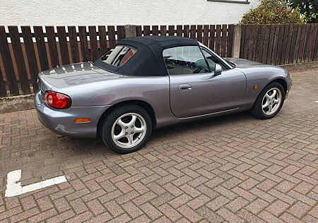 Mazda MX-5 1.6 16V 110 PS