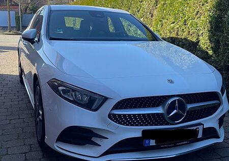 Mercedes-Benz A 220 AMG line