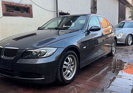 BMW 325i KEYLESS/STNDHZG/SITZHZG/PDC/NAVI
