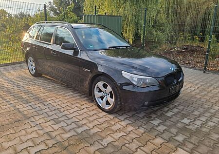 BMW 523i A touring Vollausstattung Panorama Leder