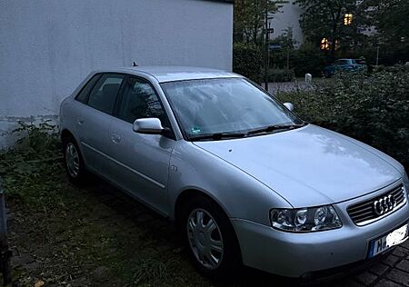 Audi A3 1.6 Attraction Attraction