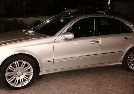 Mercedes-Benz E 200 AMG Line KOMPRESSOR AVANTGARDE