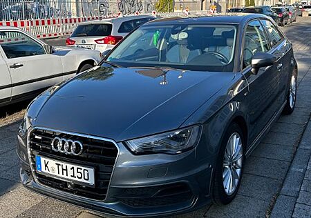Audi A3 1.4 TFSI S tronic Sportback S-Line Navi LED