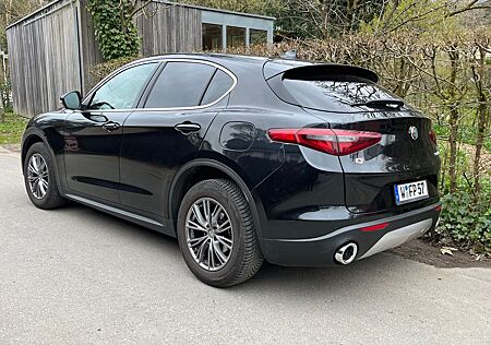 Alfa Romeo Stelvio 2.2 Diesel, 154kW, Q4, AHK, Vollleder