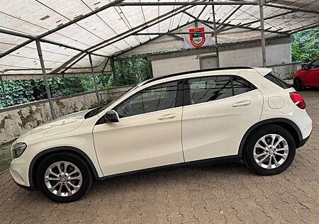 Mercedes-Benz GLA 220 GLA -Klasse CDI / d 4Matic