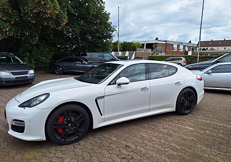 Porsche Panamera Turbo PDK