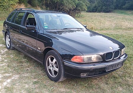 BMW 523i A Touring -