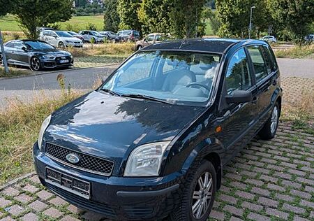 Ford Fusion 1,4 16V + +