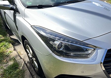 Hyundai i40 1.7 CRDi 104kW blue Premium Premium