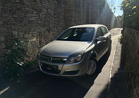Opel Astra / 1 Hand / 14 Monate TÜV /