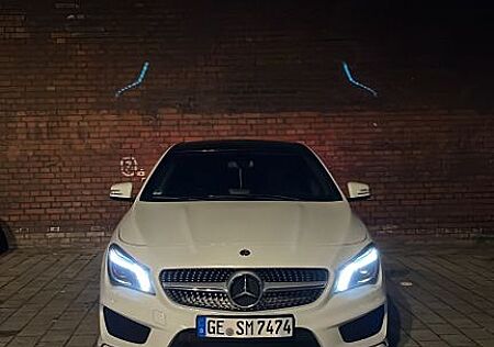 Mercedes-Benz CLA 200 AMG Line AMG Line