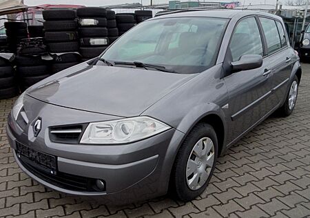 Renault Megane II 1.6i 16V Avantage